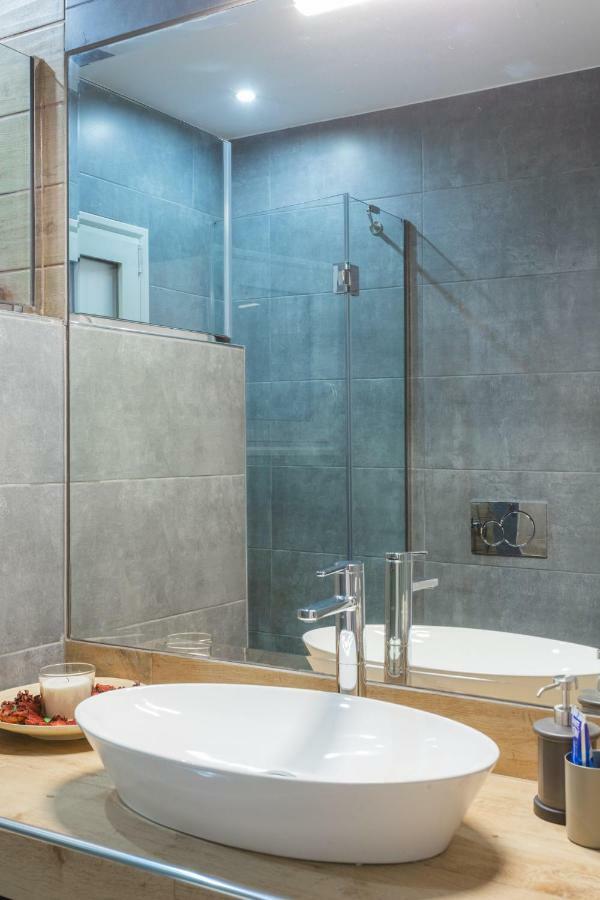 100M2 Luxury Apartment In The Heart Of Athens - Living Stone Emerald Eksteriør billede